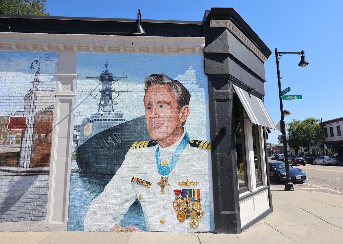 The mural of Captain Tom Kelley on side of Boston Ale House