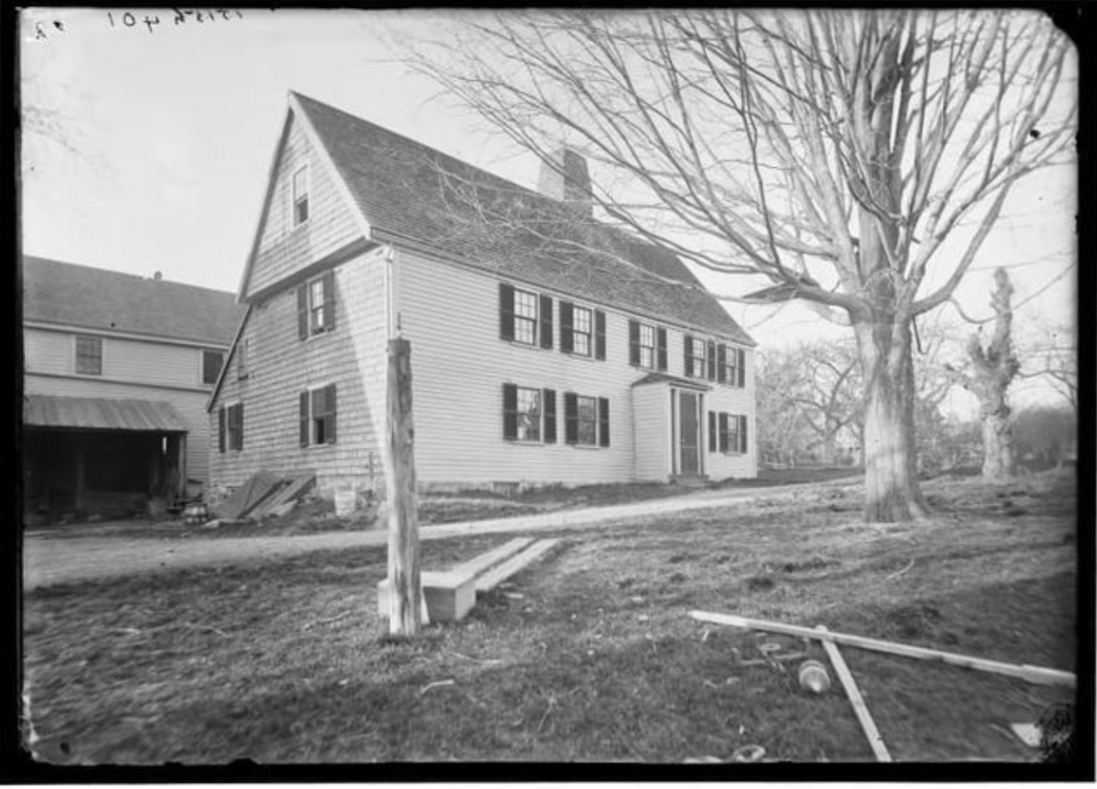 Photograph of the 1675 Capen House 