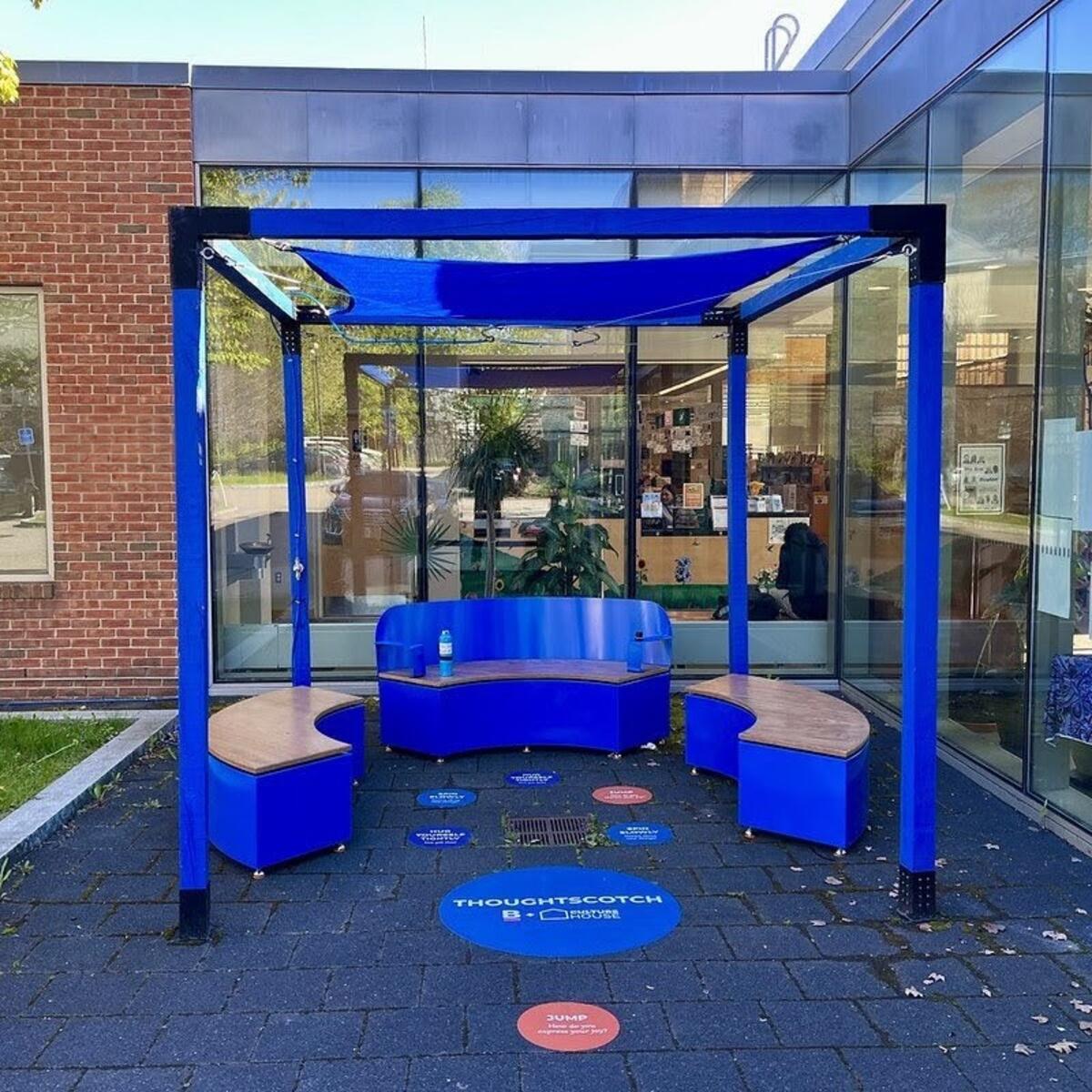 Outdoor Cool Space menino